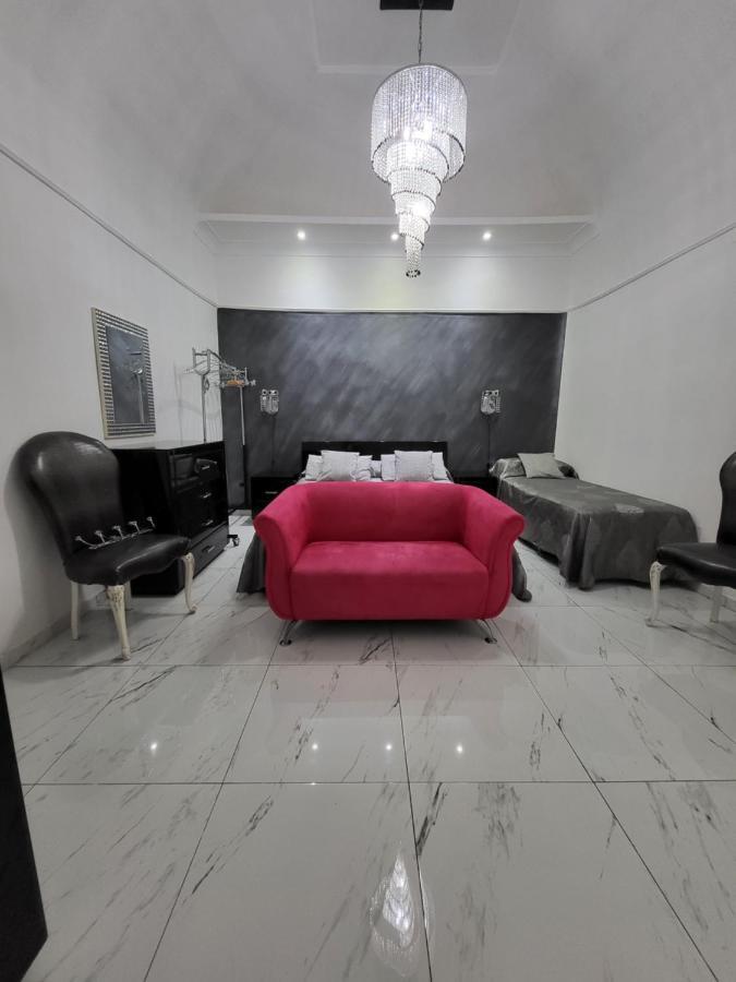 شقة La Casa Di Titina نابولي المظهر الخارجي الصورة